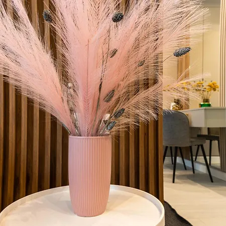 Appartement Luxe Heaven - At Victoriei Avenue Boekarest